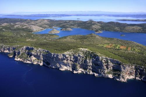 an aerial view of a group of islands in the water at Apartment in Nin with Terrace, Air conditioning, Wi-Fi (3718-1) in Nin