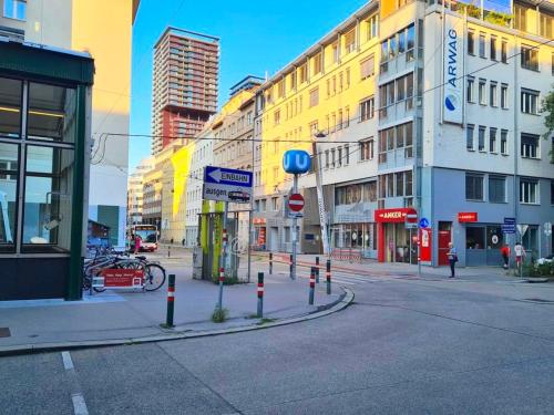 neu-möbliertes Apartment nähe Zentrum