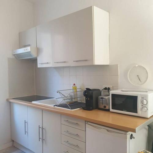 Photo de la galerie de l'établissement Studio à deux pas des étangs, à Peyriac-de-Mer