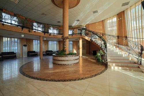 The lobby or reception area at Сонячна Долина готель Фортеця