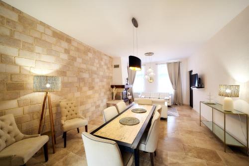 Μια τηλεόραση ή/και κέντρο ψυχαγωγίας στο VILLA SANDERLING au cœur de Saint Valery Haut standing 5 étoiles