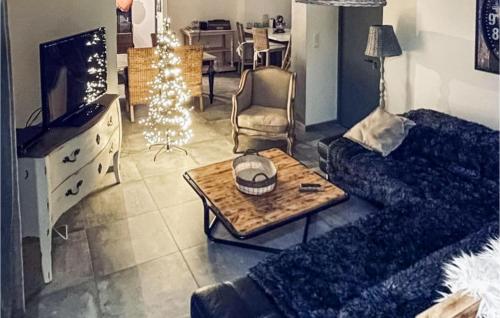 Photo de la galerie de l'établissement Cozy Home In Les Angles With Wifi, aux Angles (Gard)