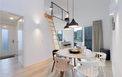 Гостиная зона в Gorgeous Home In Lembruchdümmer See