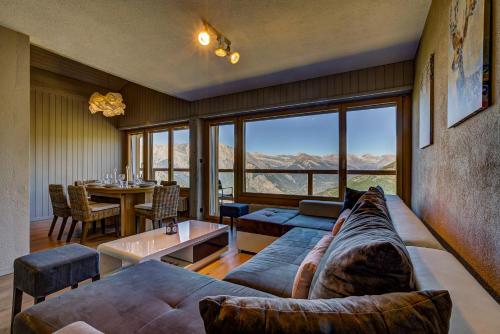 Χώρος καθιστικού στο Penthouse Richemont