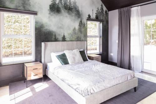 Luxurious 4BD family Retreat in Magherafelt tesisinde bir odada yatak veya yataklar