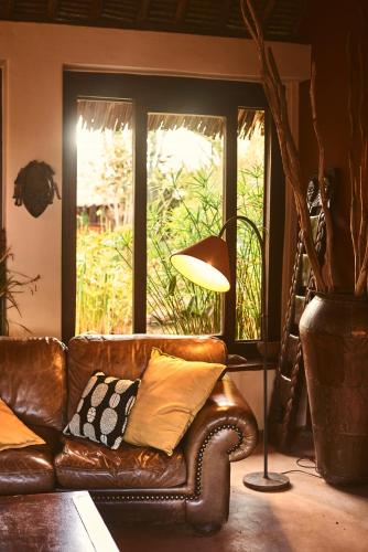 Un lugar para sentarse en Tawi Lodge