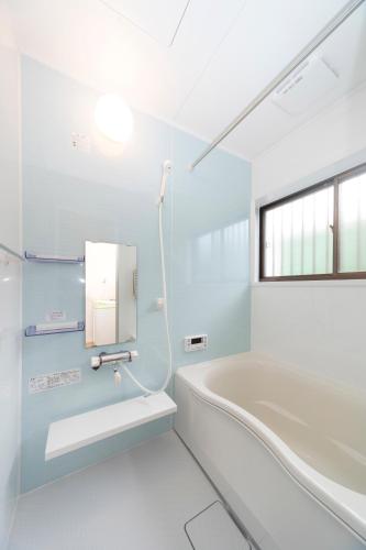 Bilik mandi di Wave House 99 Beachside - Self Check-In Only