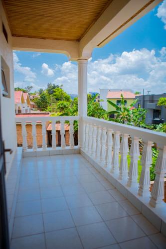PROVIDENCE SUITES – Photos 2