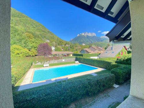 Appartement Annecy, 3 pièces, 6 personnes - FR-1-432-4の敷地内または近くにあるプール