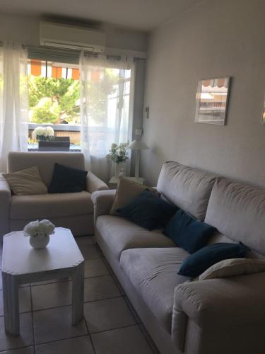 Nice 36 m with balcony and pool near beaches photo 3
