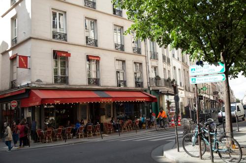 Le Marais Chic AC