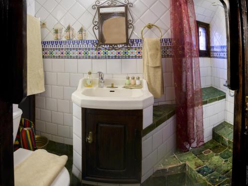 Hôtel Riad Dar Daïfにあるバスルーム
