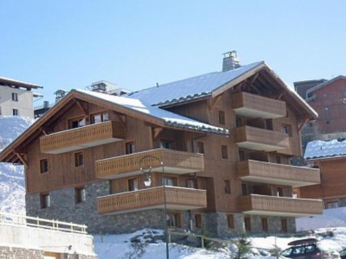 Appartement Confort 4* avec Wi-Fi, Balcon et Parking - Pied des Pistes Les Menuires - FR-1-452-246