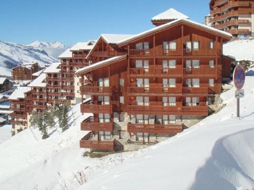 Appartement confort 5 pers. Les Menuires avec balcon, casiers à skis, 2 chambres - FR-1-452-248