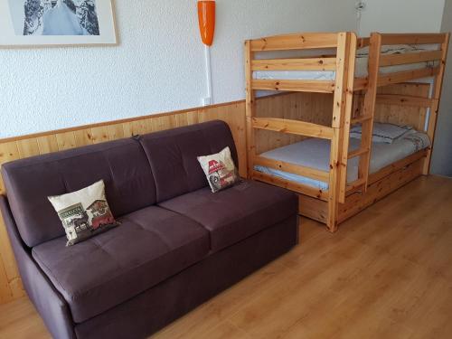Confortable studio 3 pers. avec balcon sud et accès ski - FR-1-452-227