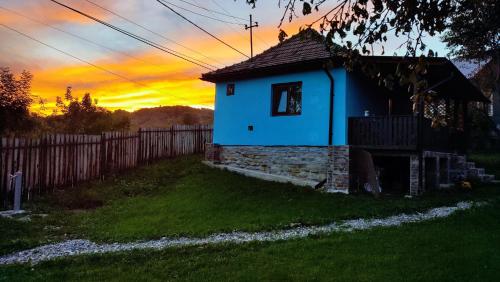 Răsăritul sau apusul soarelui văzute de la sau din apropierea acestei case de vacanță