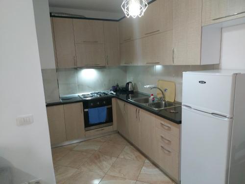 Una cocina o zona de cocina en Bral Apartments 4