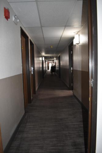 La ValeにあるSuper 8 by Wyndham La Vale/Cumberland Areaのギャラリーの写真
