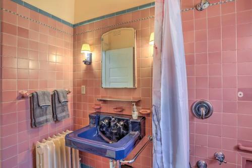 A bathroom at Historic Regal Retreat about 2 Mi to Dtwn Toledo!