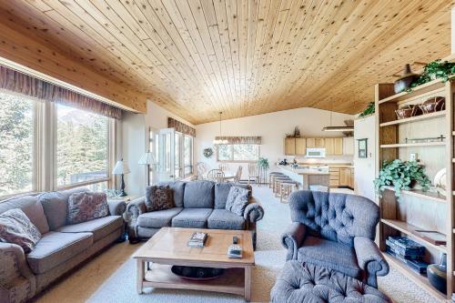 Hidden Village 25 Timbercrest – Photos 2
