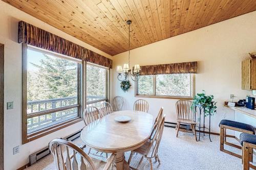 Hidden Village 25 Timbercrest – Photos 3