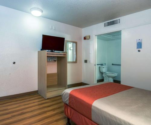 Motel 6-Corona, CA – Photos 2