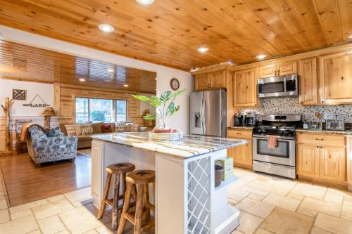 Entertainment Oasis – Photos 4