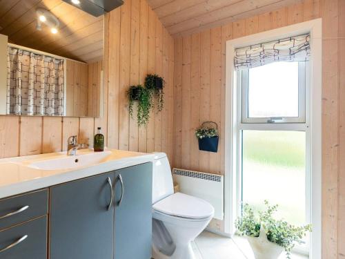 Koupelna v ubytování Holiday home Løkken CLXIX