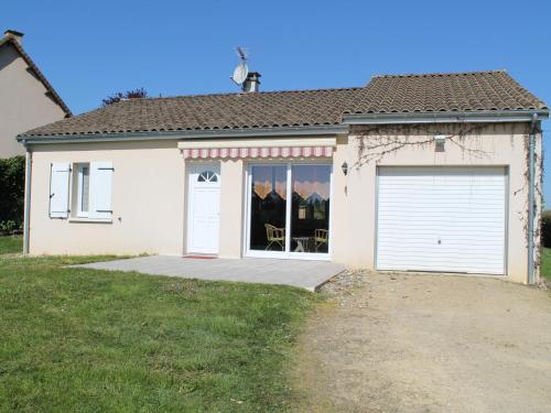 Maison de plain-pied avec jardin clôturé, proche Thermes St Roch - 3 chambres, WiFi, cuisine équipée - FR-1-541-46