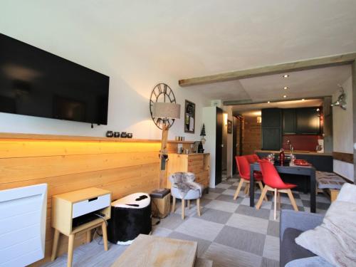 Photo de la galerie de l'établissement Appartement rénové · Ski aux pieds · 7 personnes · 3 TV · Balcon · Wi-Fi - FR-1-346-527, à Arc 1800