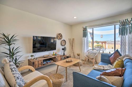 Joshua Tree Escape with Dreamy Backyard Oasis!