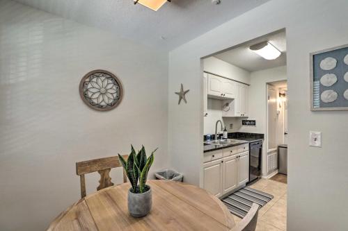Gambar di galeri bagi Cozy Hanahan Condo with Cooper River Access! di Charleston