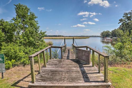 Gambar di galeri bagi Cozy Hanahan Condo with Cooper River Access! di Charleston