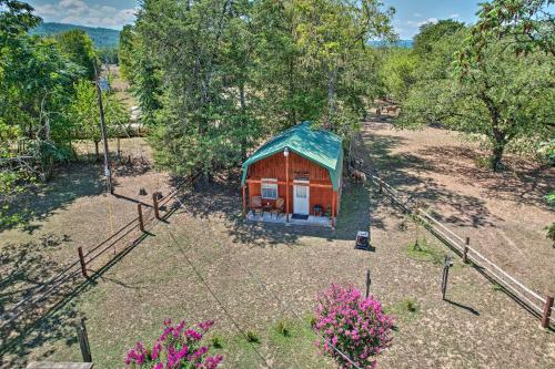Hand-Built Black Fork Cabin 2 with Fire Pit! – Photos 2