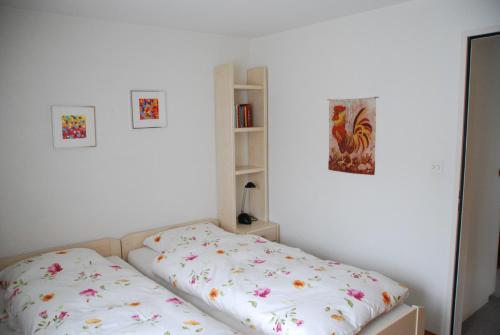 Postel nebo postele na pokoji v ubytování Lodola 298 2 Hk , Wohnung 2