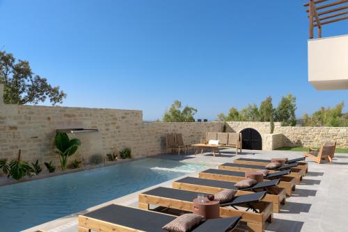 Πισίνα στο ή κοντά στο Jasmine Villa, with curated design, By ThinkVilla