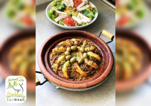 Φαγητό σε αυτό το πανδοχείο ή κάπου εκεί κοντά