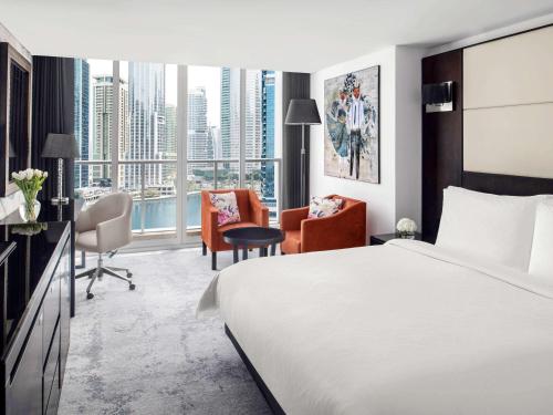 Mövenpick Hotel Jumeirah Lakes Towers Dubai Image
