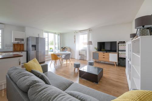 Η κουζίνα ή μικρή κουζίνα στο Superb family duplex clos to Disneyland