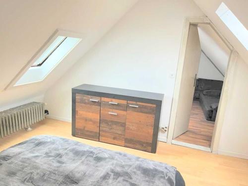 Postel nebo postele na pokoji v ubytování Zentrales Apartment in Leverkusen