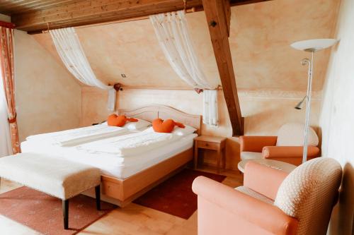 Postel nebo postele na pokoji v ubytování Eidenberger Alm