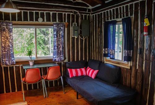 Cedar Cabin - North Frontenac Lodge – Photos 2