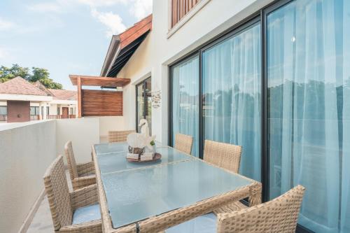 Μπαλκόνι ή βεράντα στο Beautiful 2 BR apartment at Portillo