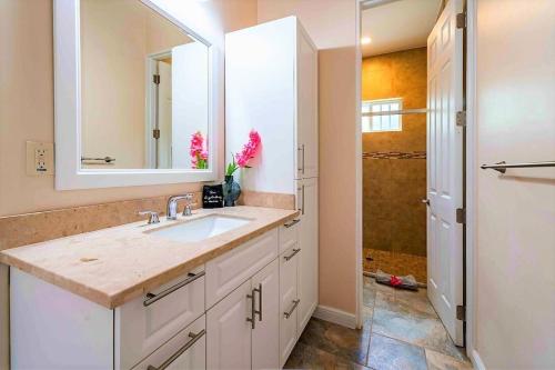 Ein Badezimmer in der Unterkunft Villa Magic Time - Oceanfront