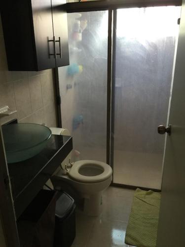 Un baño de Comfort and Privacy