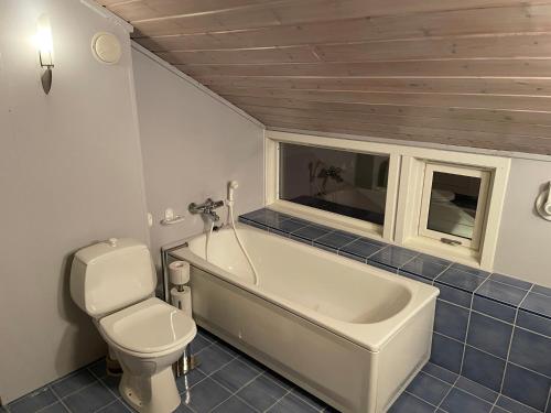 Koupelna v ubytování Stor villa på Leknes
