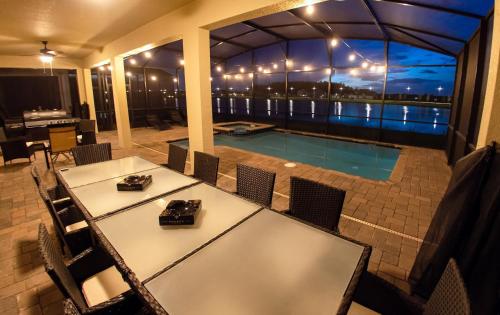 B - New 4 Bedroom Home - 5 Miles to Disney - Free Water Park - Private Pool photo 116