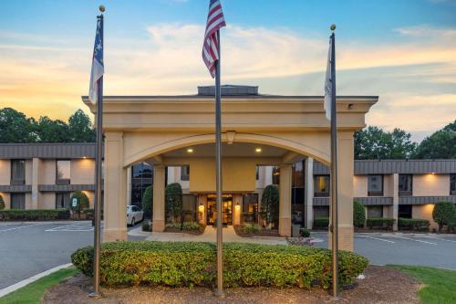 Best Western Plus Cary - NC State – Photos 2