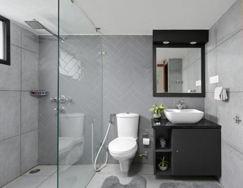 Un baño de Swaroop Vilas - Lake Facing Boutique Hotel