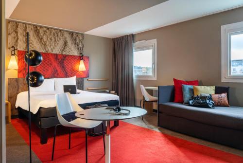 Postel nebo postele na pokoji v ubytování ibis Nanterre La Défense